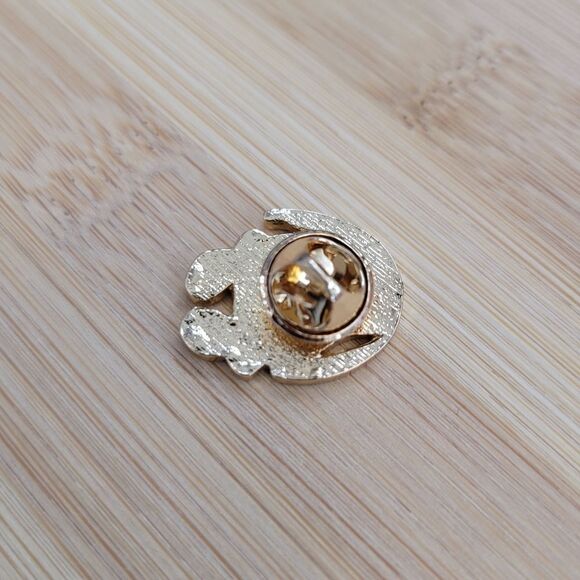 2/$20 Brand New Snoopy Classic Pin Brooch #1 - Picture 2 of 3